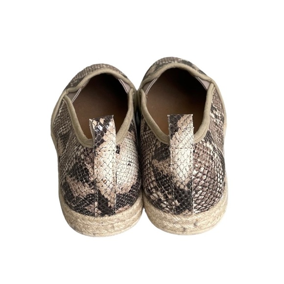 CLARKS Collection Slip On Espadrilles Shoes Snake Print Tan Brown 8.5 - Picture 10 of 12